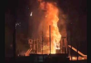 Belgio, esplodono bombe incendiarie ad Anversa