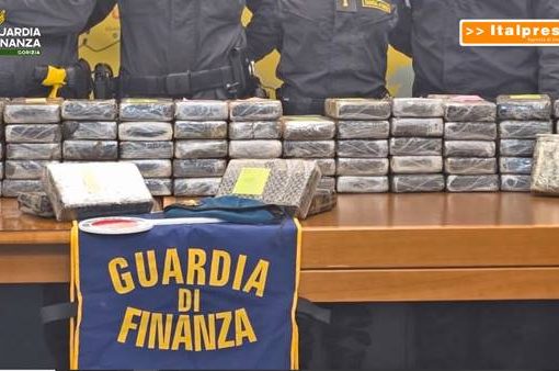 Gorizia, intercettato camion con 110 kg di cocaina