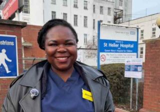 L'infermiera cristiana Jennifer Melle