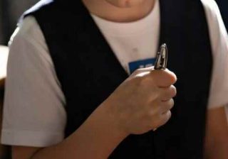 studente con coltello