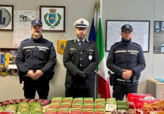 carico di salumi e formaggi rubati