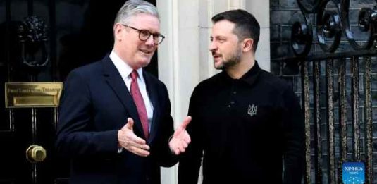 Starmer e Zelensky