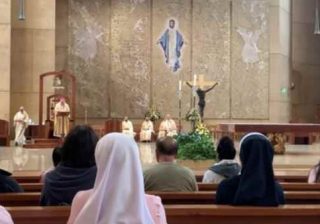 arcivescovo messicano di Los Angeles prega per i migranti