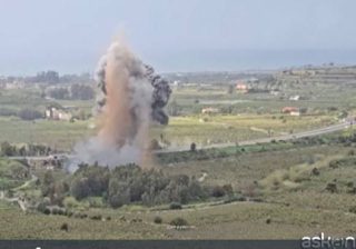 Libano, bombardato il ponte di Qasmiyeh