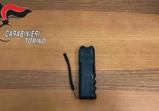 Rapina con taser a Torino