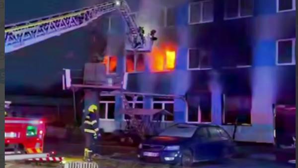 repubblica ceca incendiata fabbrica di armi ucraina da Imolaoggi.it repubblica ceca incendiata fabbrica di armi ucraina