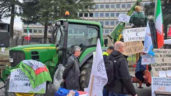 Trattori a Roma, ‘Mercosur è la morte degli agricoltori’