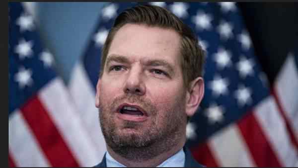 democratico Eric Swalwell