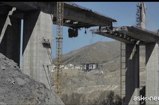 Iran ponte bombardato