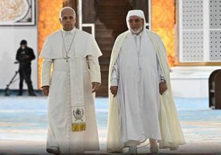 Algeri, Leone XIV in moschea