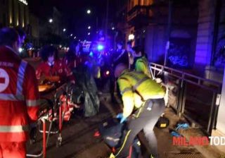 Milano ambulanza e carabinieri