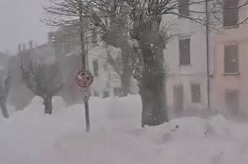 Molise, bufera di neve