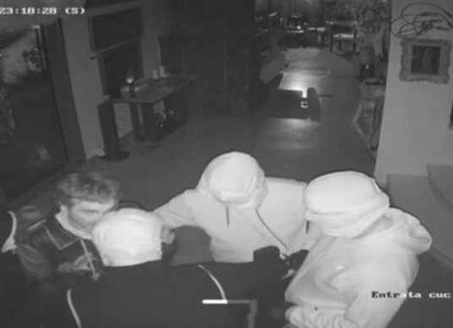 Rapina con sequestro nella villa dell'ex senator Filippi