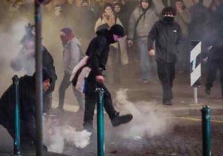 Torino, violenze al corteo "per Ramy"