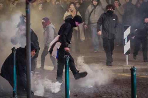 Torino, violenze al corteo "per Ramy"