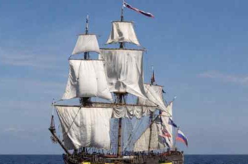 nave scuola TS Shtandart