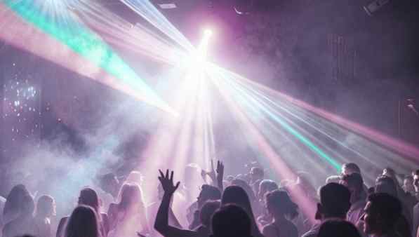 Anzio, prostituzione in un night club. Nel locale 12 minorenni