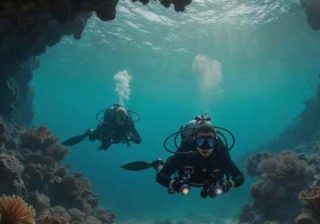 subacquei in grotta