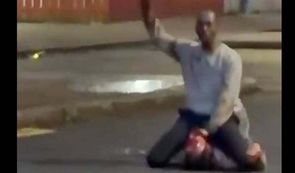 Irlanda, somalo tenta di decapitare un uomo in str