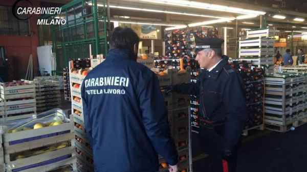 carabinieri mercato