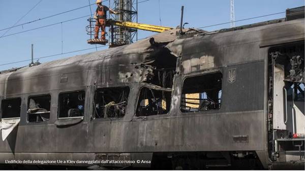 Drone ucraino colpisce treno passeggeri in viaggio verso la 