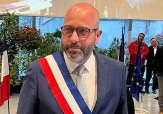 sindaco di Nimes Vincent Bouget