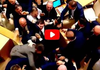 Georgia, violenta rissa in Parlamento