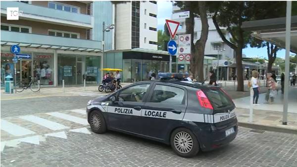 Risse a Jesolo, torna l’incubo “maranza”: identificati tre m