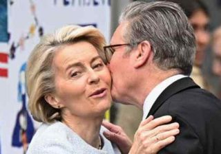 von der Leyen e Starmer