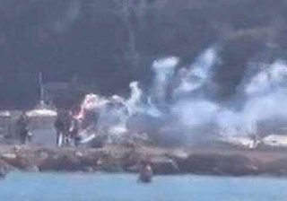 Migranti sbarcano in Sardegna e accendono fuochi d’artificio