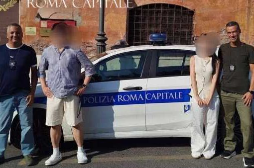 Roma, turisti borseggiati